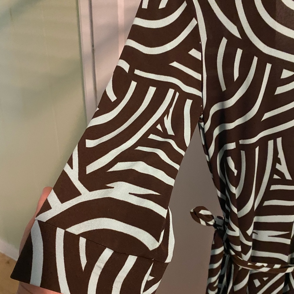 BCX brown & mint green geometric pattern wrap dress - Picture 10 of 16